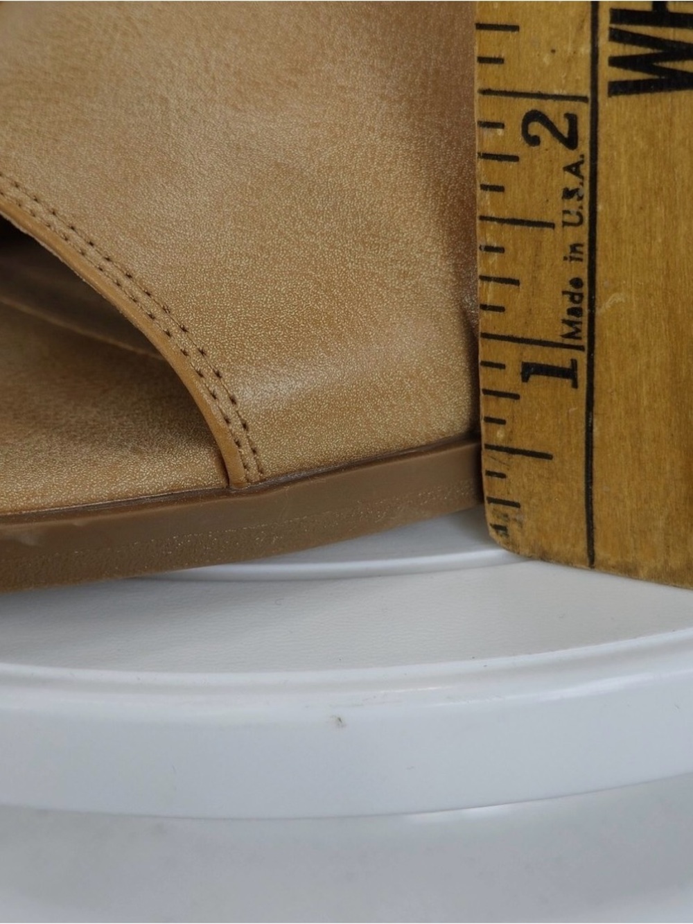 New Frye and Co Women's Tan Open-Toe Sandals - Picture 5 of 5